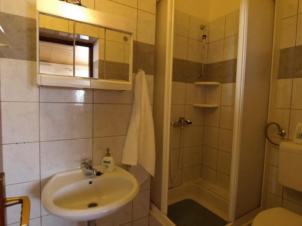 Apartment In Kozino With Sea View, Balcony, Air Conditioning, Wifi Хорватия
